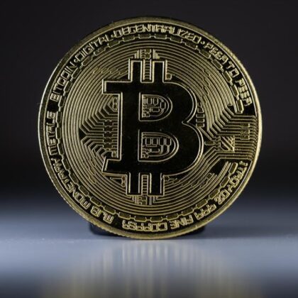 1 Dolardan Aldığı Tüm Bitcoin’leri Satan Balina, Kuantum Gerçekleri ve Bounce Alarmı