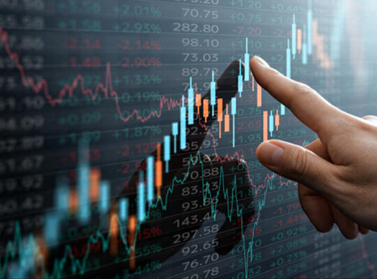 Fitch Ratings 2026 Görünümü ve Kıdemli Analistlerin Kripto Para Tahminleri